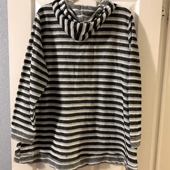 Lark Lane 3x hooded top - Picture 4 of 8